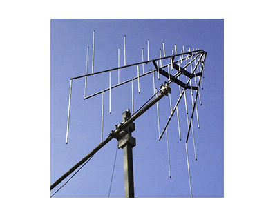 70 MHz - 1.5 GHz堆叠对数周期天线